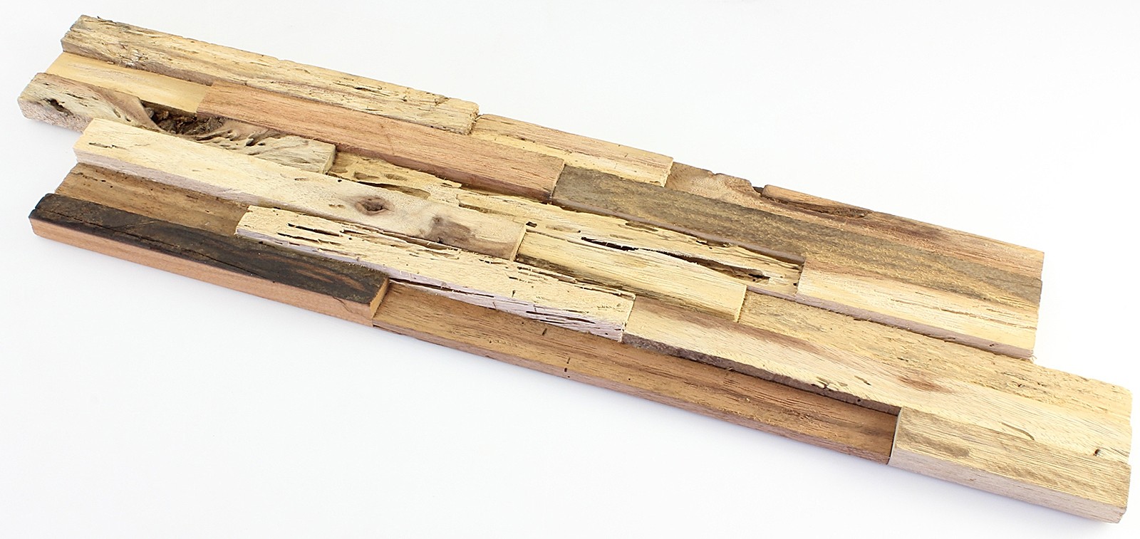 Steenstrips toegepast op tuinmuur